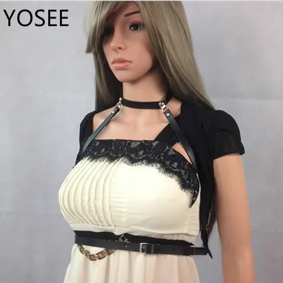 

Simple Atmospheric Bandage with Female Abdomen
