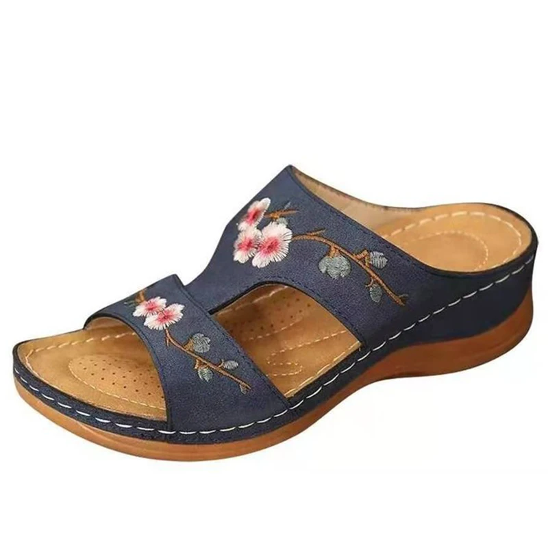 

Women Casual Slippers Summer Sandals Plus Size Embroidery Floral Shoes Platform Female Fashion Comfort Pu Flats 2021 New