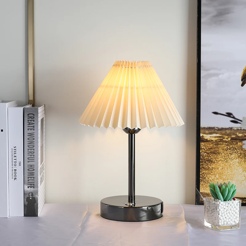 

Table Lamp,Modern Bedside Lamp with USB Port to Charging Your Devices,Ambient Light, Fabric Shade, Nightstand Lamp Perfect