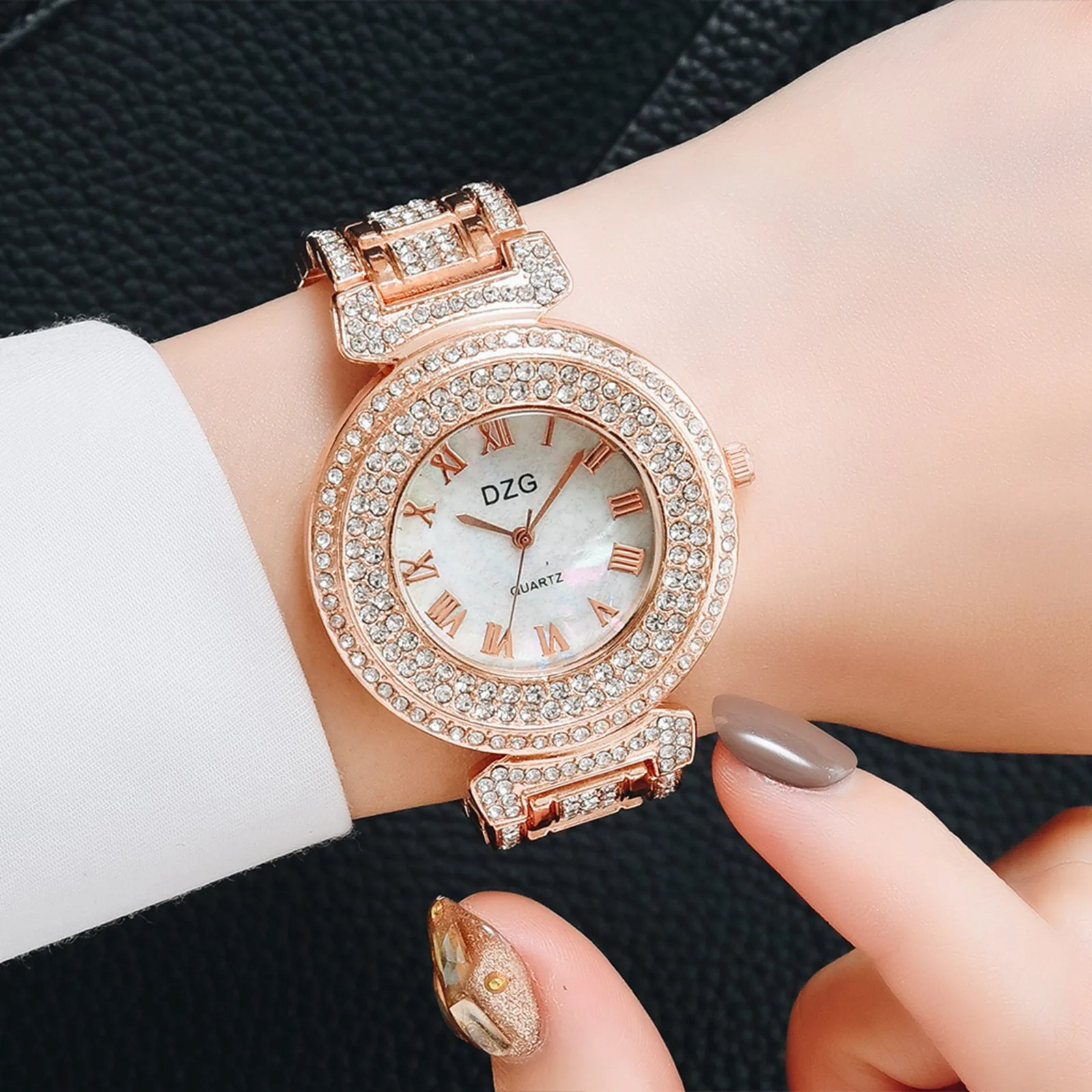 

2021 New Women Luxury Watch Diamond Crystal Dial Wristwatch Stainless Steel Strap Watches Quartz Vintage Small Clocks Reloj Dama