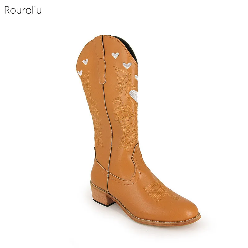 

Women Pointed Toe Embroidered Love Boots Autumn Winter Thick Heel Motorcycle Boots Female British Style Platform Casual Boots