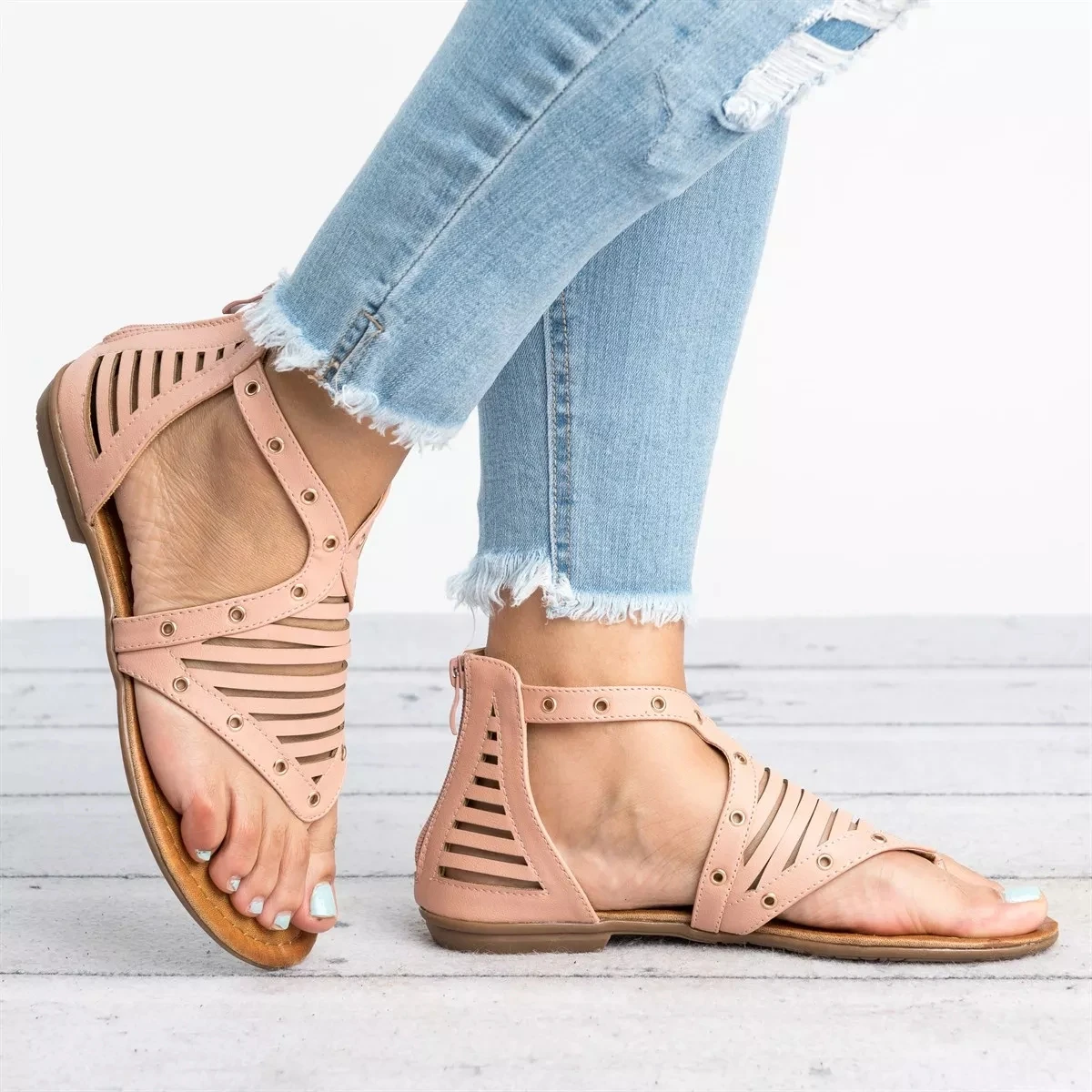 

Brand Flat Beach Sandals Women Sandals Ladies Slippers Bohemian Plus Size Female Flip Flops Summer Shoes Woman Sandales Femme