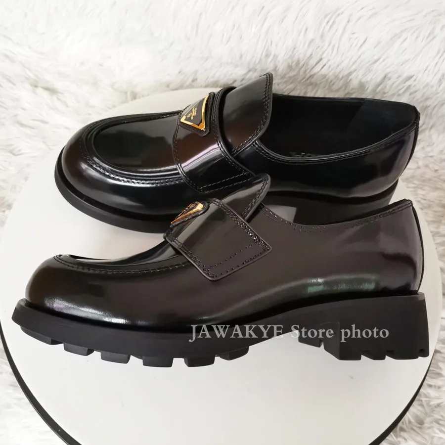 Повседневная обувь на плоской платформе черные туфли из натуральной кожи