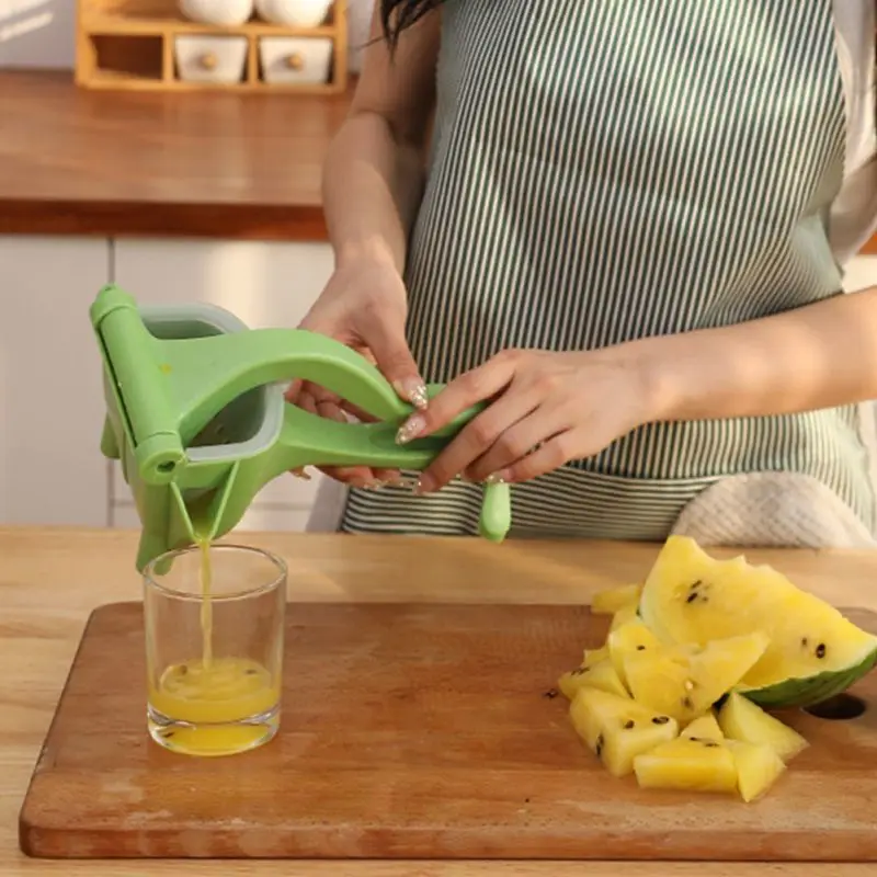 

New Juicer Manual Fruit Juicer Commercial Kitchen Juicer Lemon Home Juice Squeezing Artifact Plastic