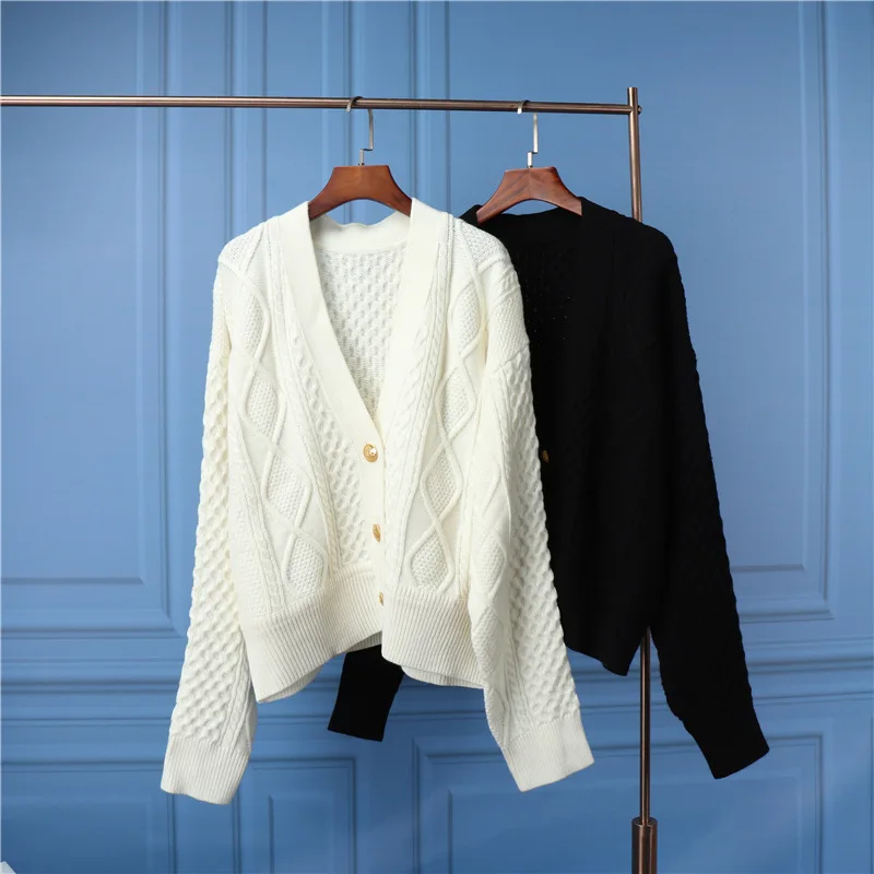 

Solid Color Knitted Cardigan Korean Age-reducing Sweater Coat