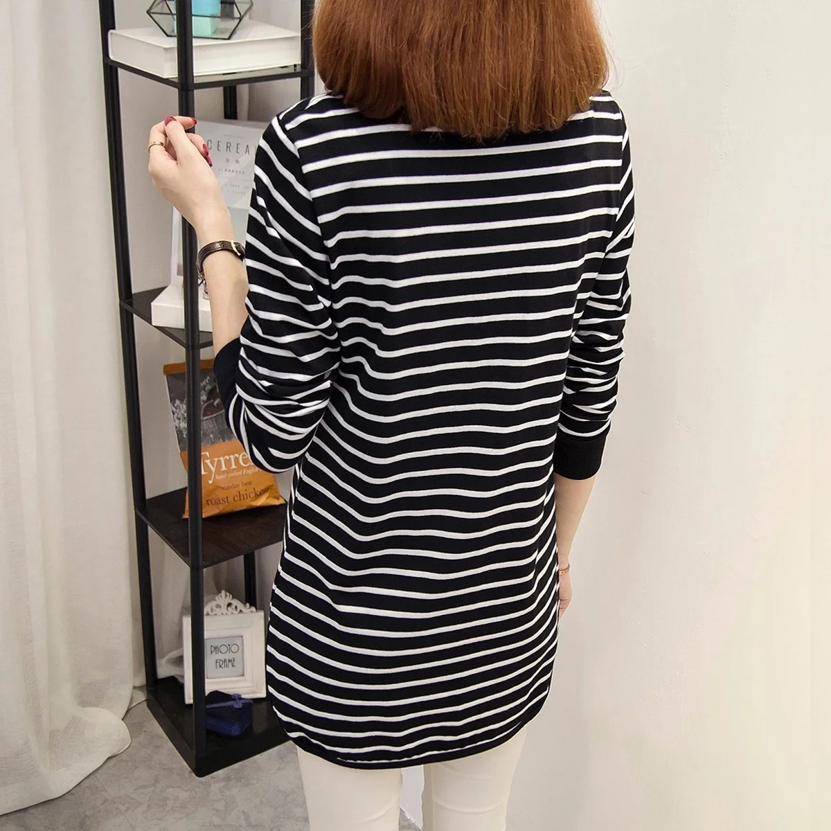 Женская хлопковая футболка в полоску с длинным рукавом и V образным