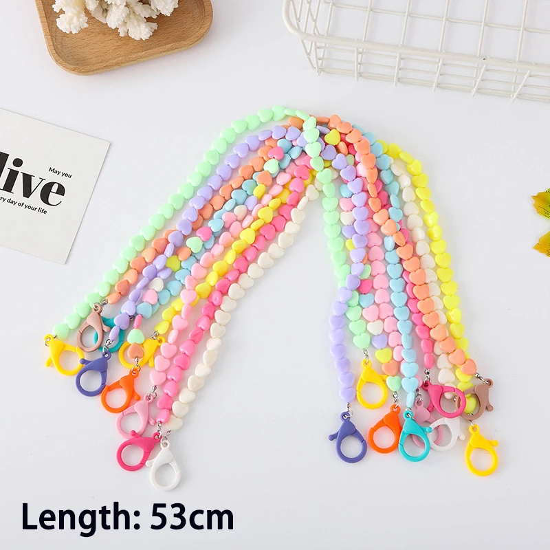 Детский цепочка для очков из акрила в виде сердца ярких цветов, предотвращающая их потерю, с креплением для маски и шнурком для фиксации на шее.