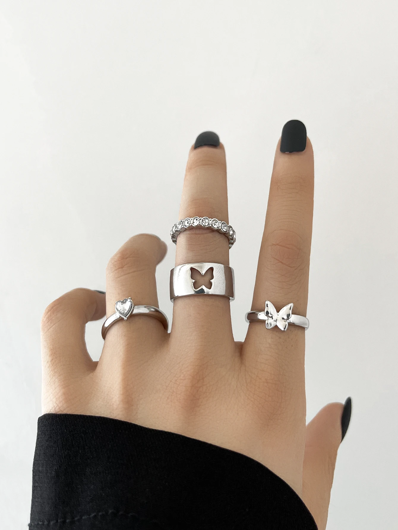 

For Women Kpop Cute Heart Crystal Set Female Y2k Fashion Jewelry 4Pcs Punk Butterfly Silver Color Matching Rings