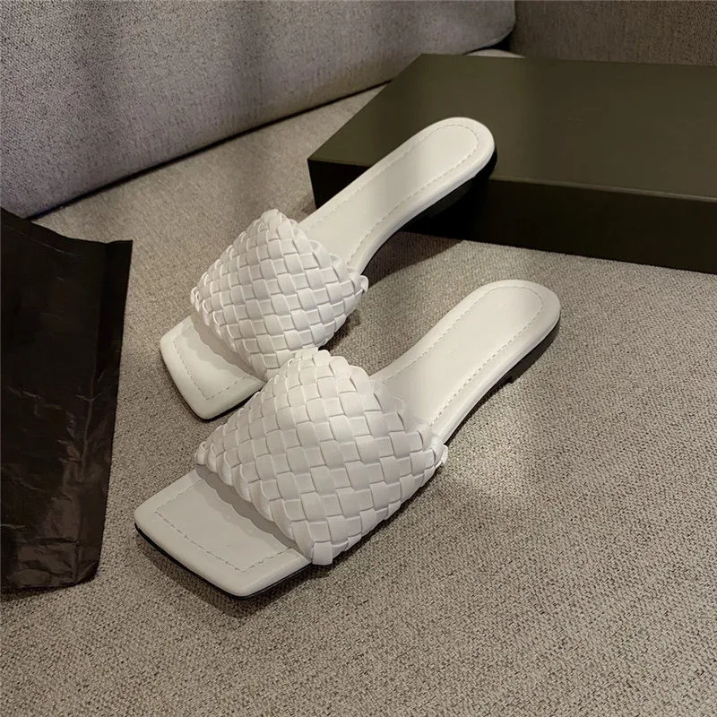 

Women's Fashionable Slippers Luxury Brand Designer Lambskin Fabric Woven Square Sandals Leather Flat Slippers With Size 35-40