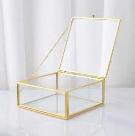 

Золотой стеклянный лоток для хранения