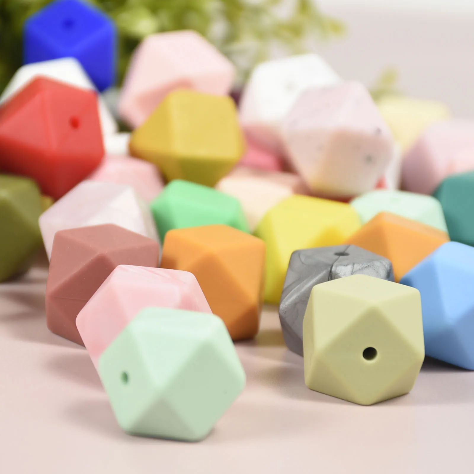 Cuentas de silicona hexagonales para morder de beb&eacute;, collar de dentici&oacute;n, mordedor de silicona de grado alimenticio, cuentas de clip para chupete DIY, 17 MM, 250 Uds.-2