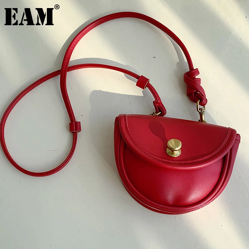 

[EAM] Women New Retro Red tide Saddle PU Leather Flap Personality All-match Crossbody Shoulder Bag Fashion Tide 2021 18A3050