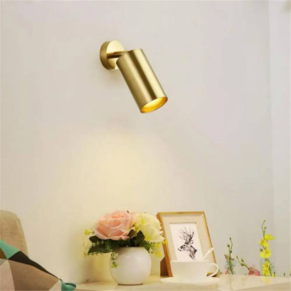 Винтажный настенный светильник GU10 золотистого цвета с поверхностным креплением