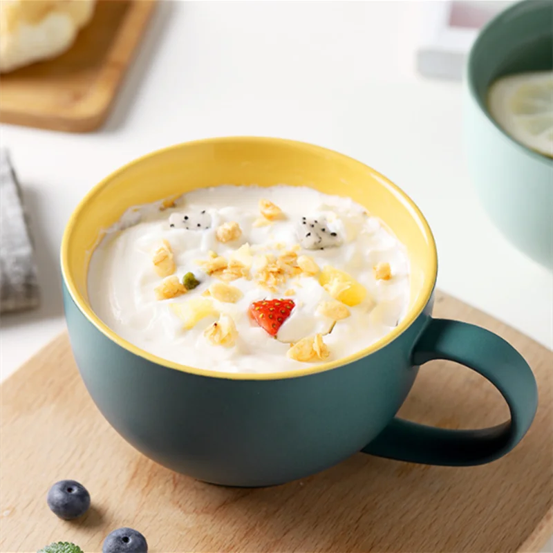 Керамическая кружка для завтрака овсянки йогурта милая Клубника вместительная