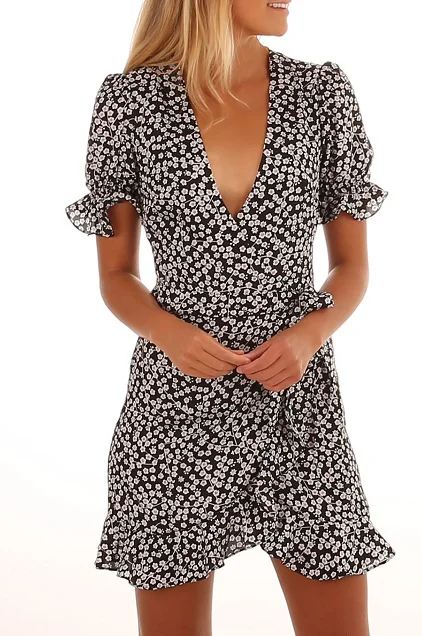 

2021 European and American Women's New Quick Selling Short Sleeve V-neck Printed Dress