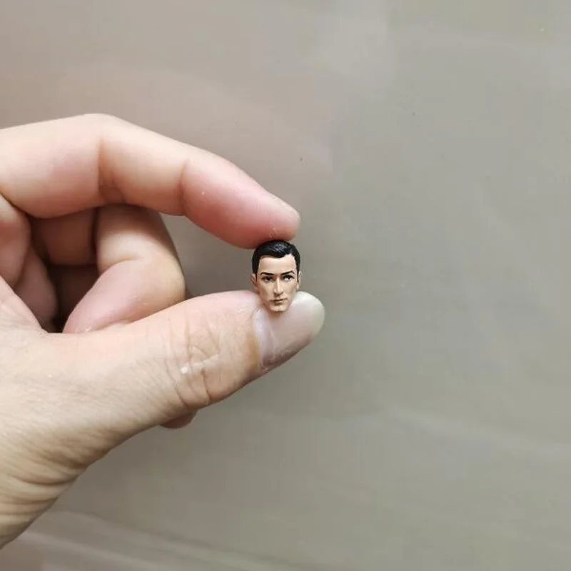 Окрашенные в масштабе 1/18 китайские пальдины азиатские звезды головы Hugh подходят
