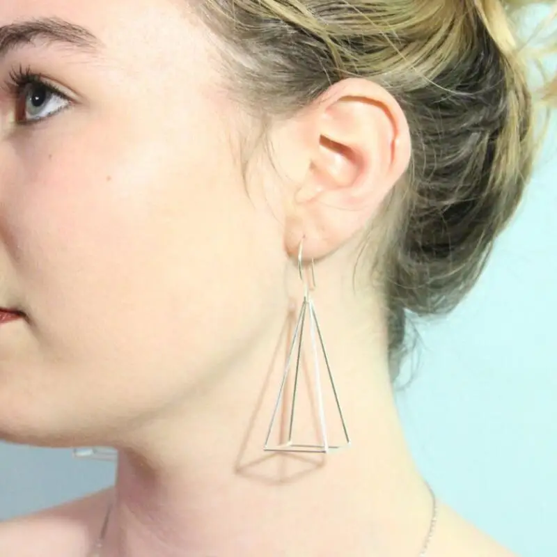 Модные темпераментные полые треугольные пирамиды висячие серьги геометричные