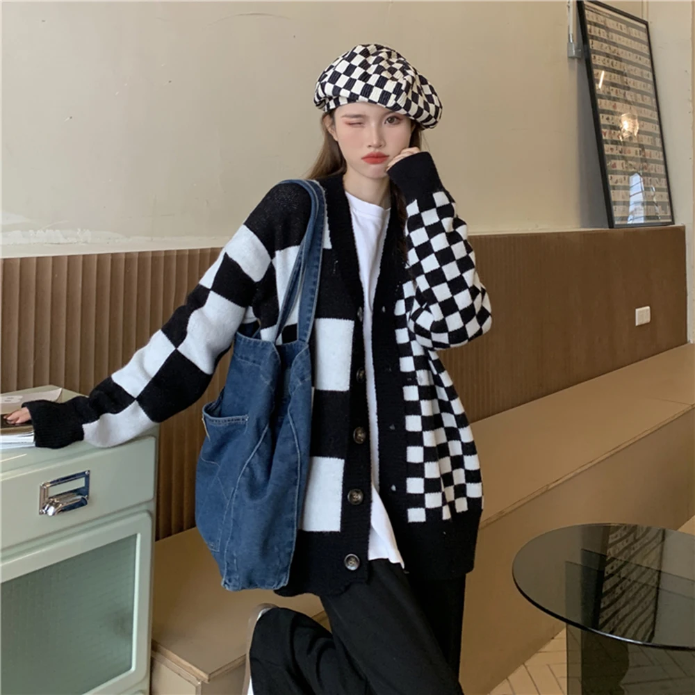 

2021 Autumn Winter New Casual Womens Sweater Fashion Lattice Splicing Single Breasted V-neck Long Sleeve Loose Knitted Jacket