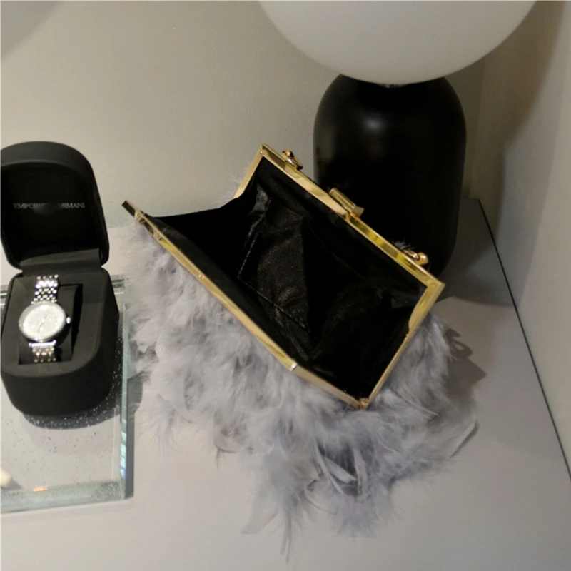 

Feather Handbag Women's Evening Clutch Bag Pearl Chain Shoulder Bag Party Purse A69C