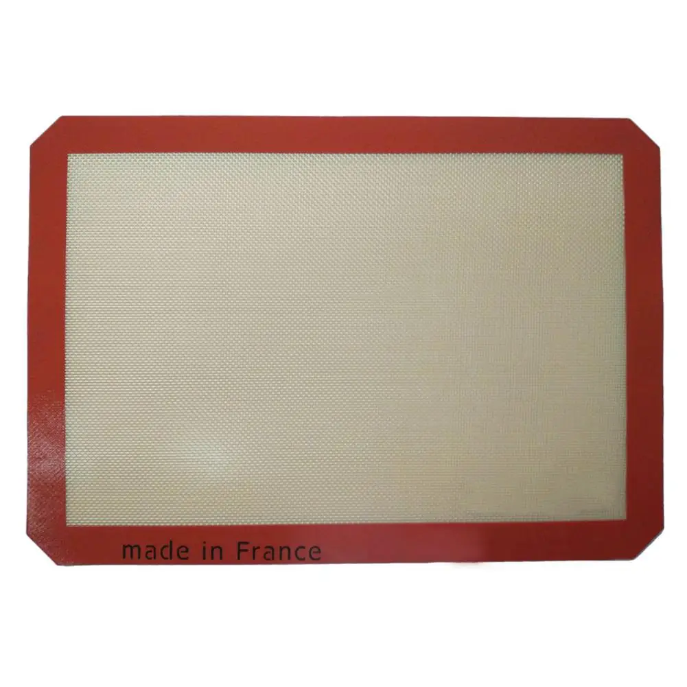 Красный коврик для приготовления пищи пирамида посуда выпечки противень