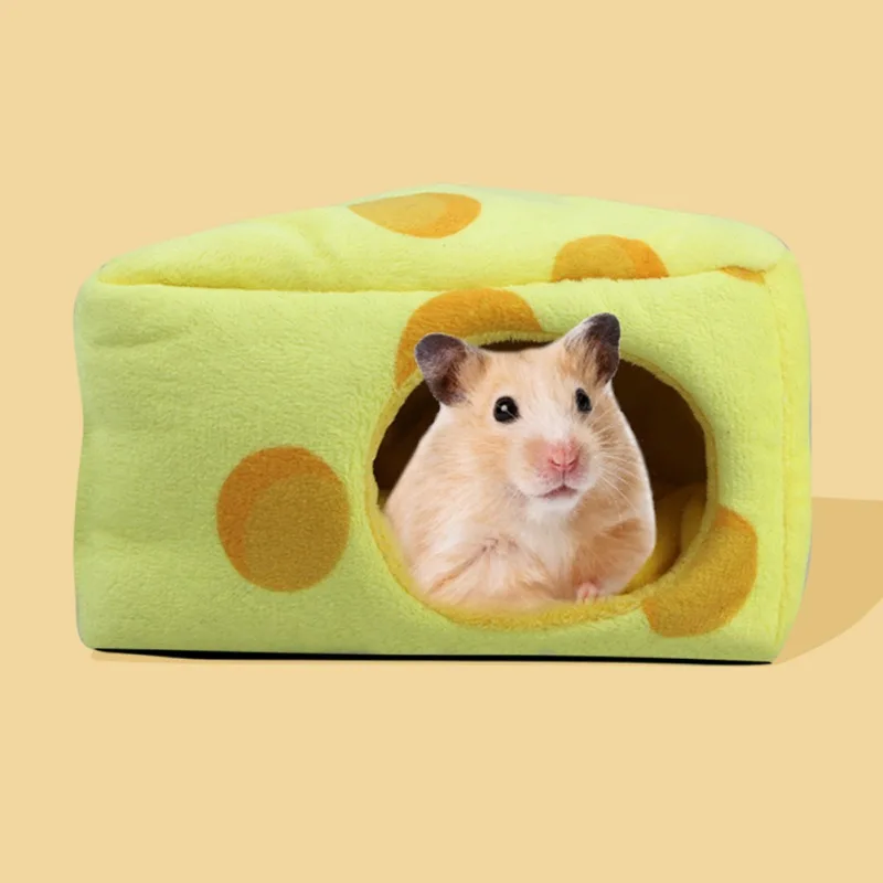 

New Products Are Available For Autumn And Winter, Small Animals, Guinea Pigs, Hedgehogs, Hamsters, And Soft Cute Cheese Pet Nest