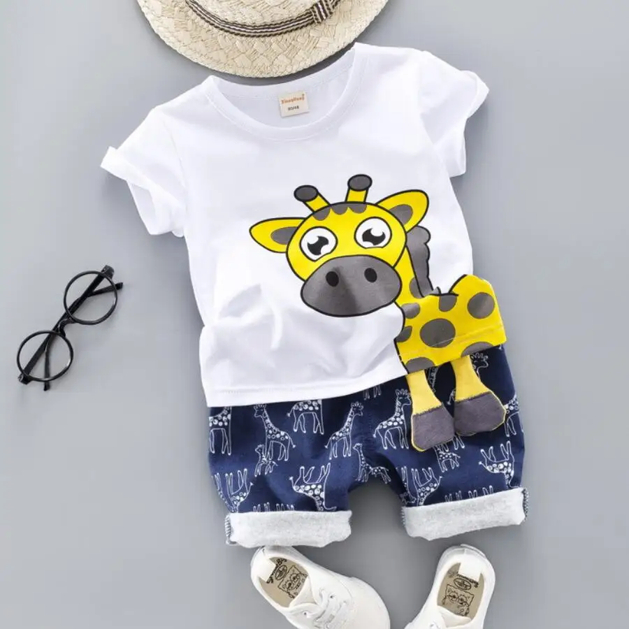 

От 1 до 4 лет для маленьких мальчиков Комплект повседневной одежды для детей летнее платье с принтом с оленем; Короткий рукав; Рубашка и шорты...