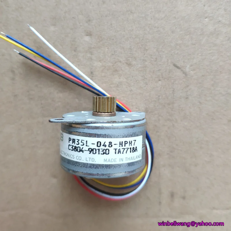 Совершенно новый японский 4 фазный 5 проводной Шаговый двигатель 35 мм Φ 24V 7