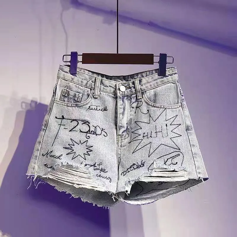 

2021 Новое поступление летние женские свободные повседневные Прямые шорты на пуговицах в европейском стиле хлопковые рваные джинсы с вышивк...