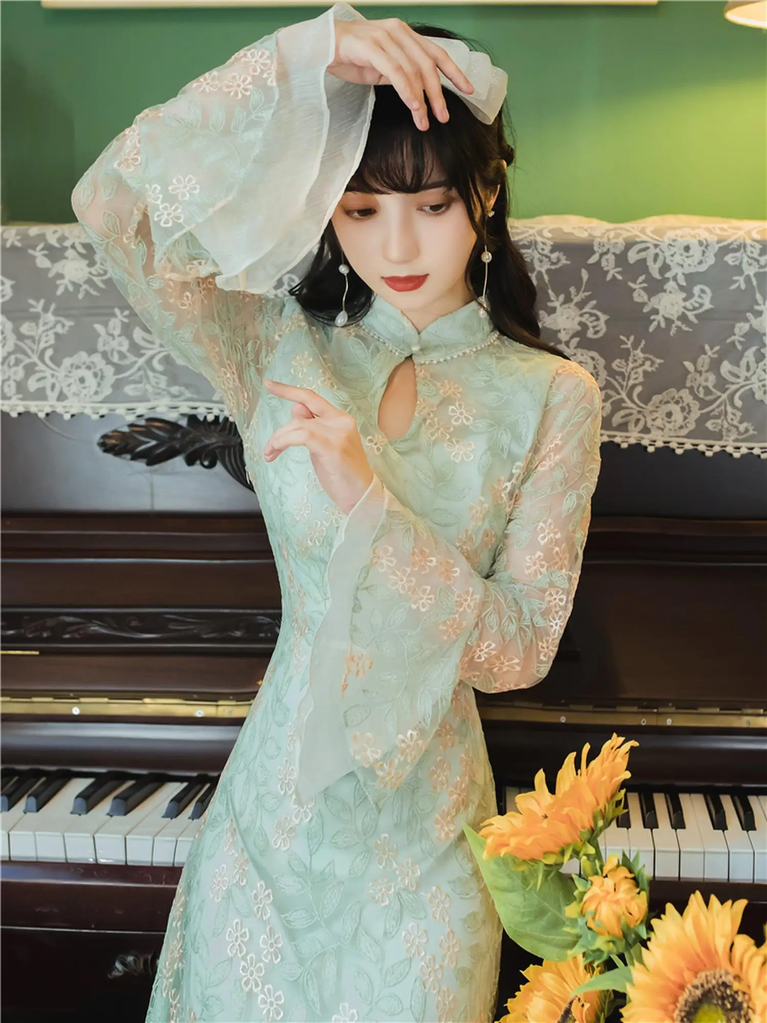 

In the fall of the new Chinese wind restoring ancient ways improved cheongsam embroidered French temperamental goddess van thin