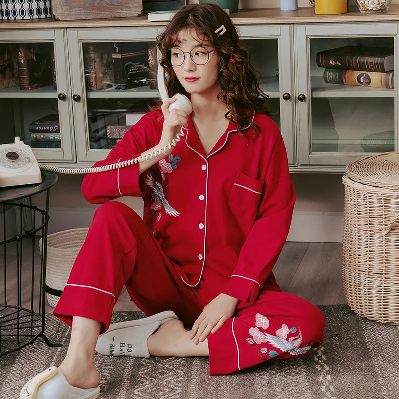 Пижама в виде животных женский красный костюм с праздничным принтом пижамный