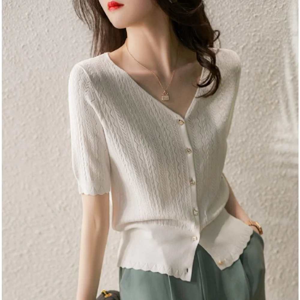 

2021 summer hot style, flexible and stylish, exquisite wave pattern and micro-hollow lyocell V-neck knitted cardigan