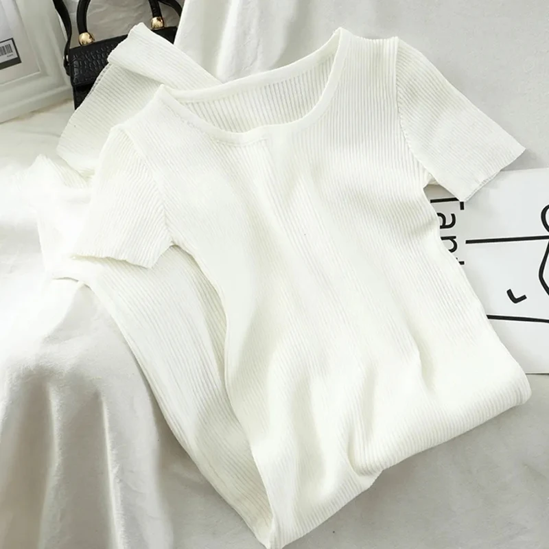 

2021 knitted short-sleeved mid-length stretch tight dress autumn and winter women's fashion street casual wear