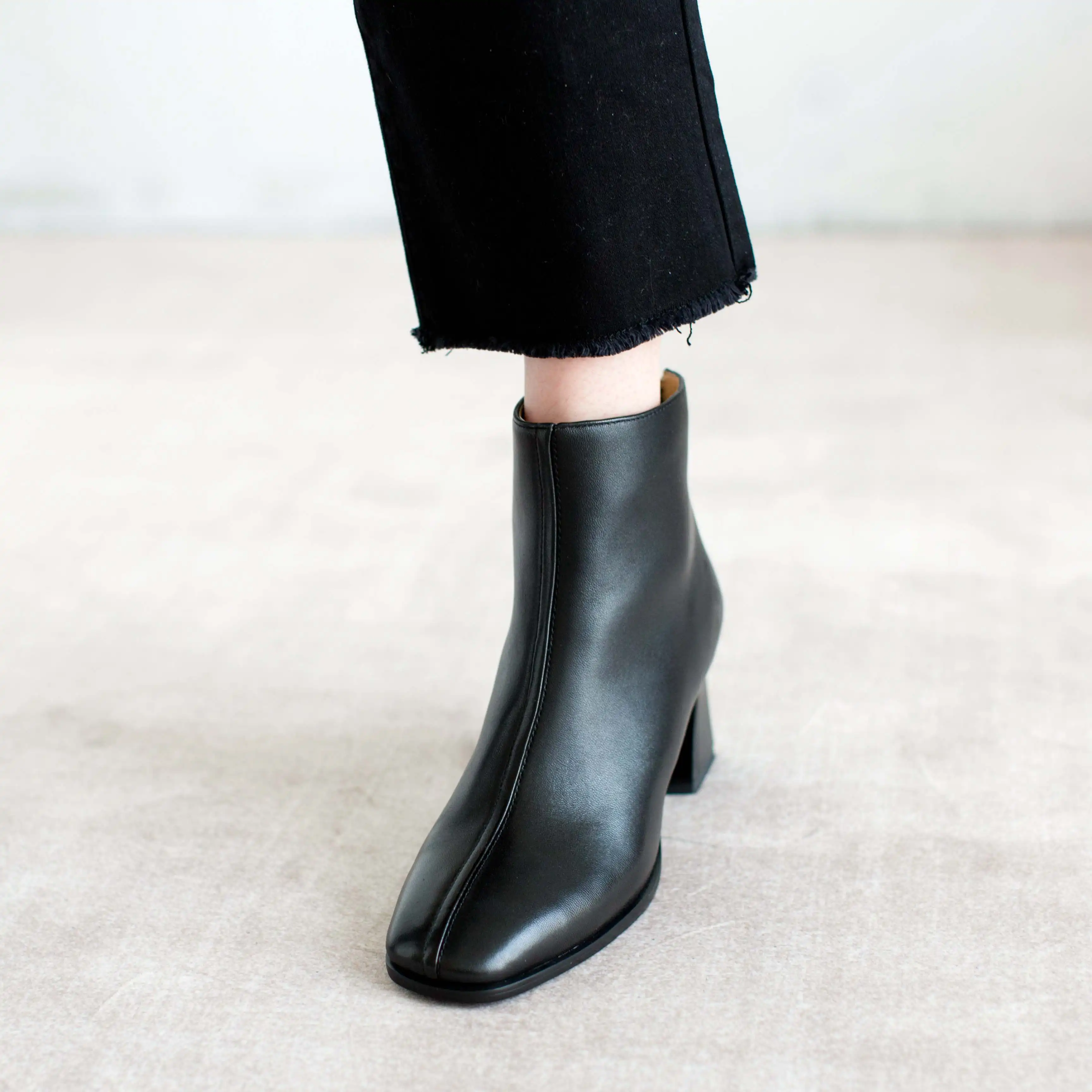 

Krazing pot Chelsea boots cow leather square toe basic color thick high heel slip on zipper pretty girls catwalk ankle boots L61