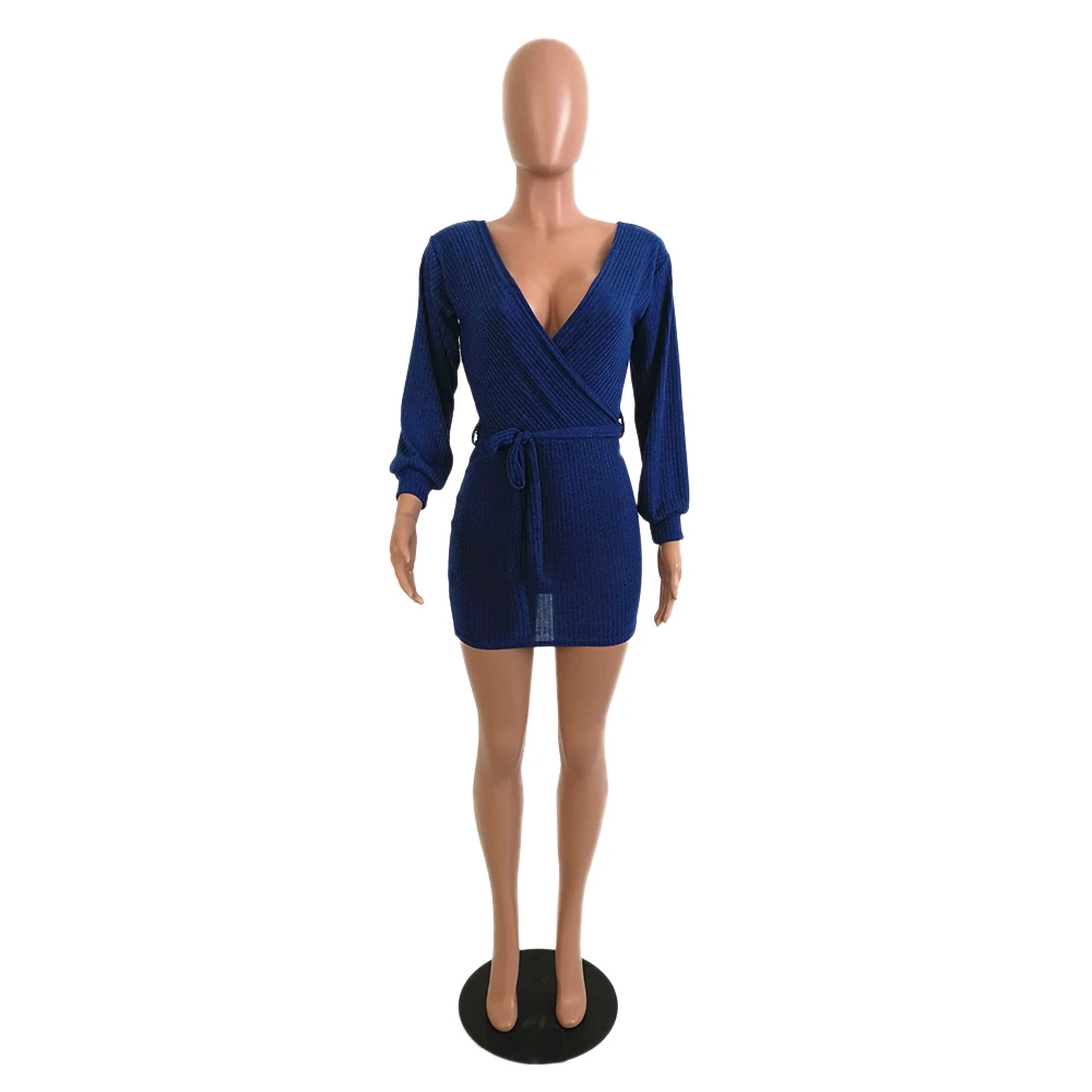 Новинка 2020 Женское зимнее мини платье одноцветное глубокий v-образный вырез