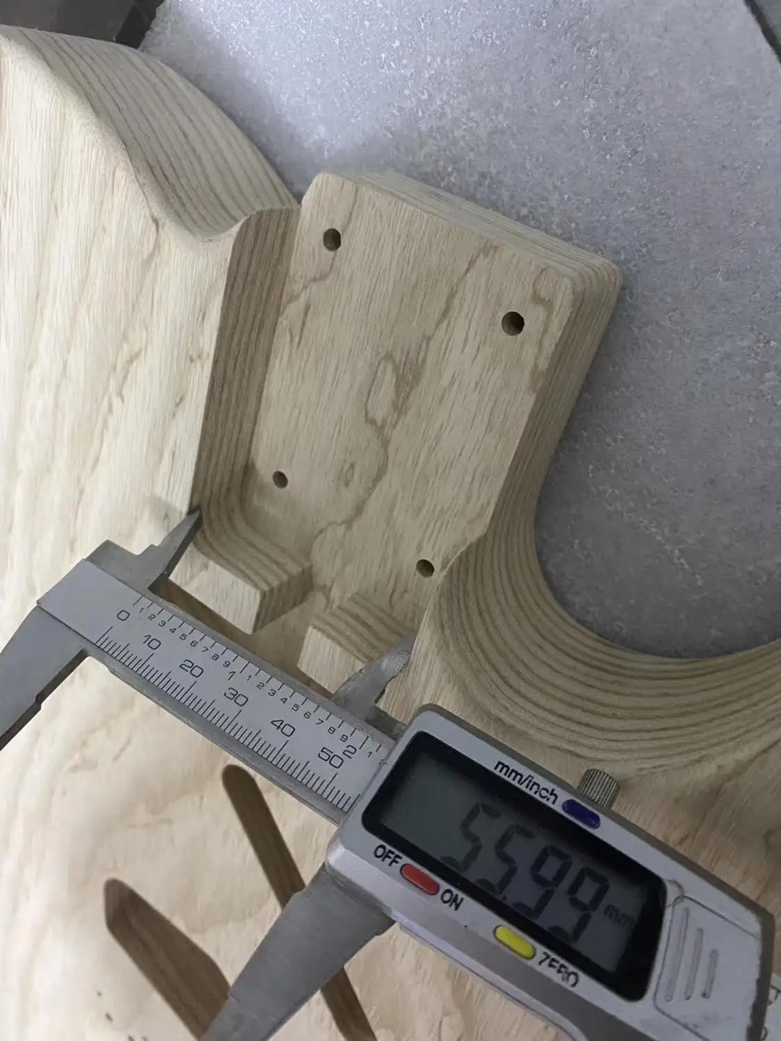 

Custom guitar shop Swamp ash one piece guitar body one piece