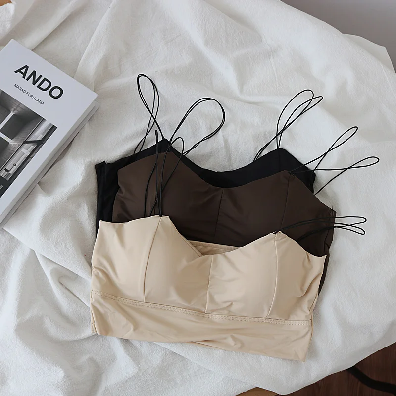 Женское нижнее белье молочного цвета из ледяного шелка с тонкими лямками для