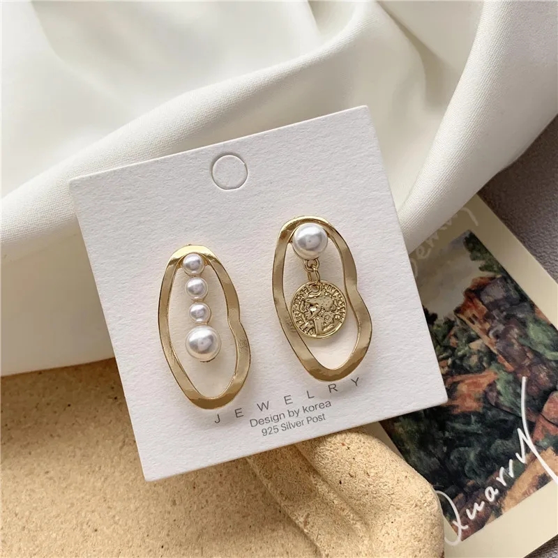 Серьги-гвоздики женские винтажные Асимметричные золотистые металлические