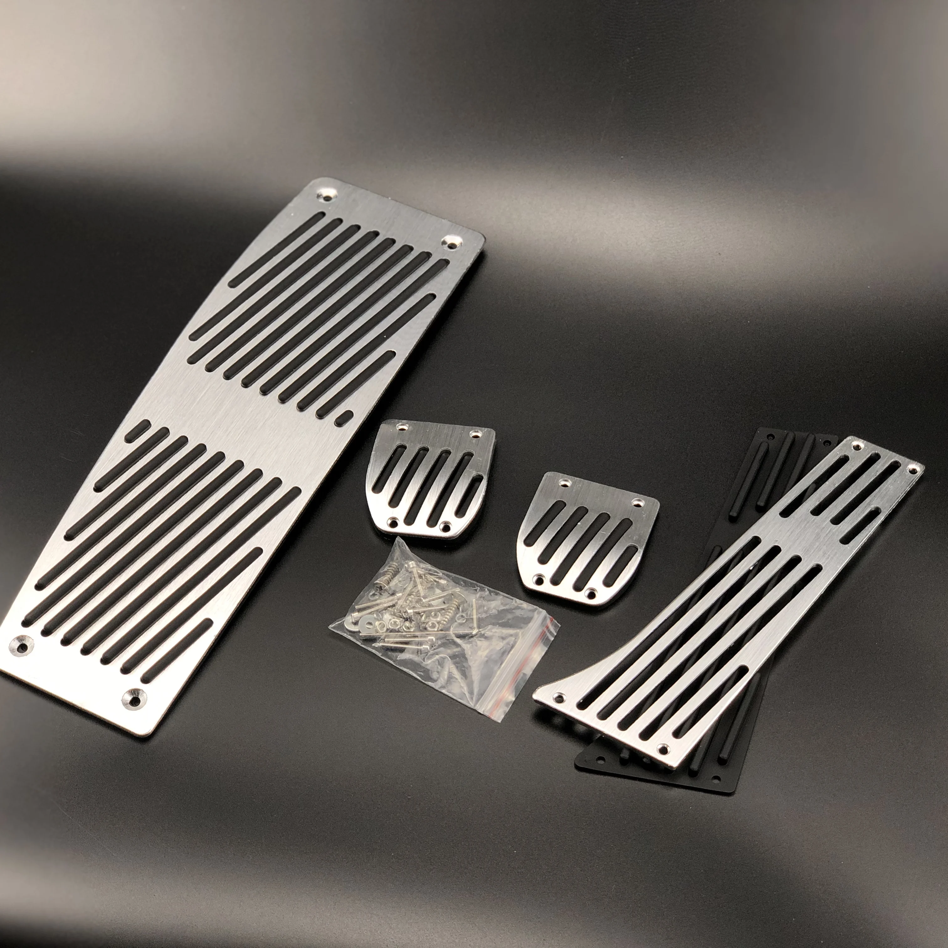 Автомобильная накладка на педали для BMW F20 F21 F22 F23 F24 F30 F31 F32 F33 F34 F35 F36 F80 F82 F83 E81 E82 E88 E90