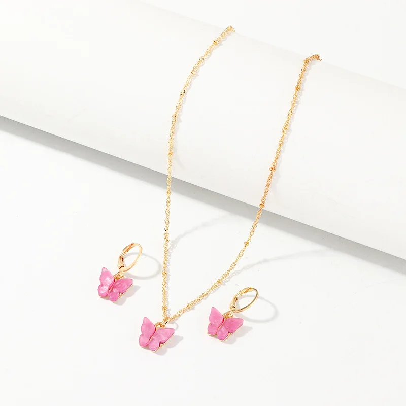 

New Metallic Gold Chain Resin Butterfly Pendant Necklace Butterfly Pendant Lady Necklace Valentine's Day Gift Jewelry