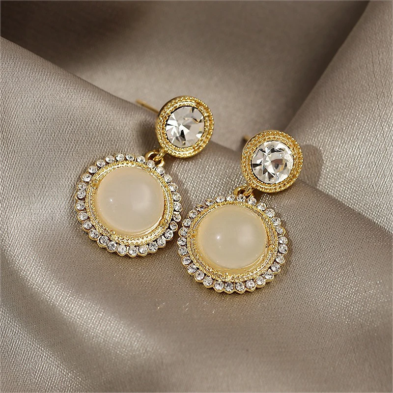 

Round rhinestone earrings 2021 trend style Korean style personality vintage Women jewelry Fashion Simple Hanging earrings