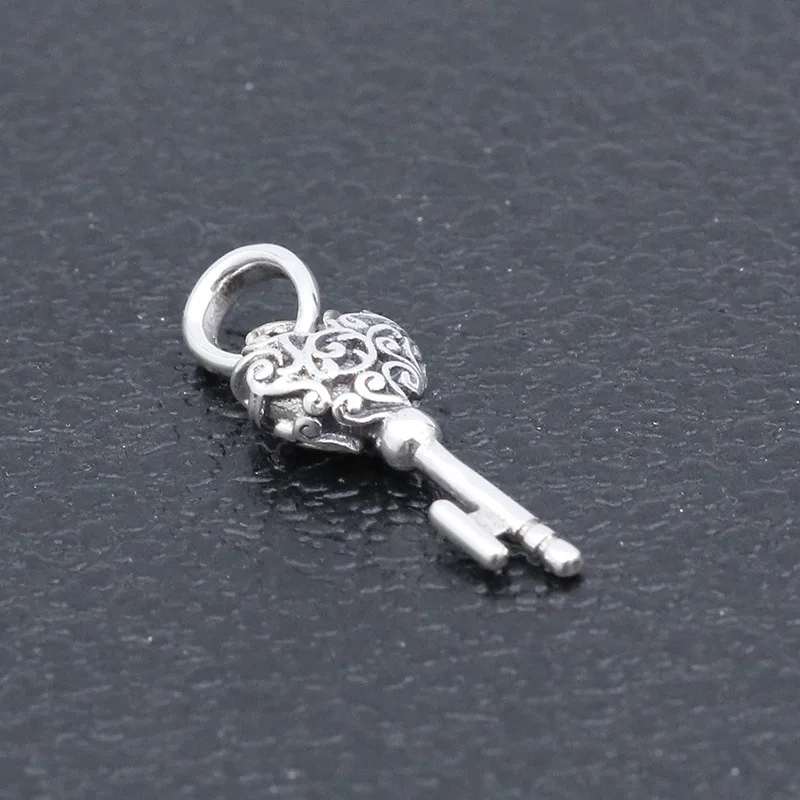 

Genuine 925 Sterling Silver Bead Charm Vintage Lacework Love Heart Regal Key Pendant Fit pandora Bracelet & Necklace Jewelry