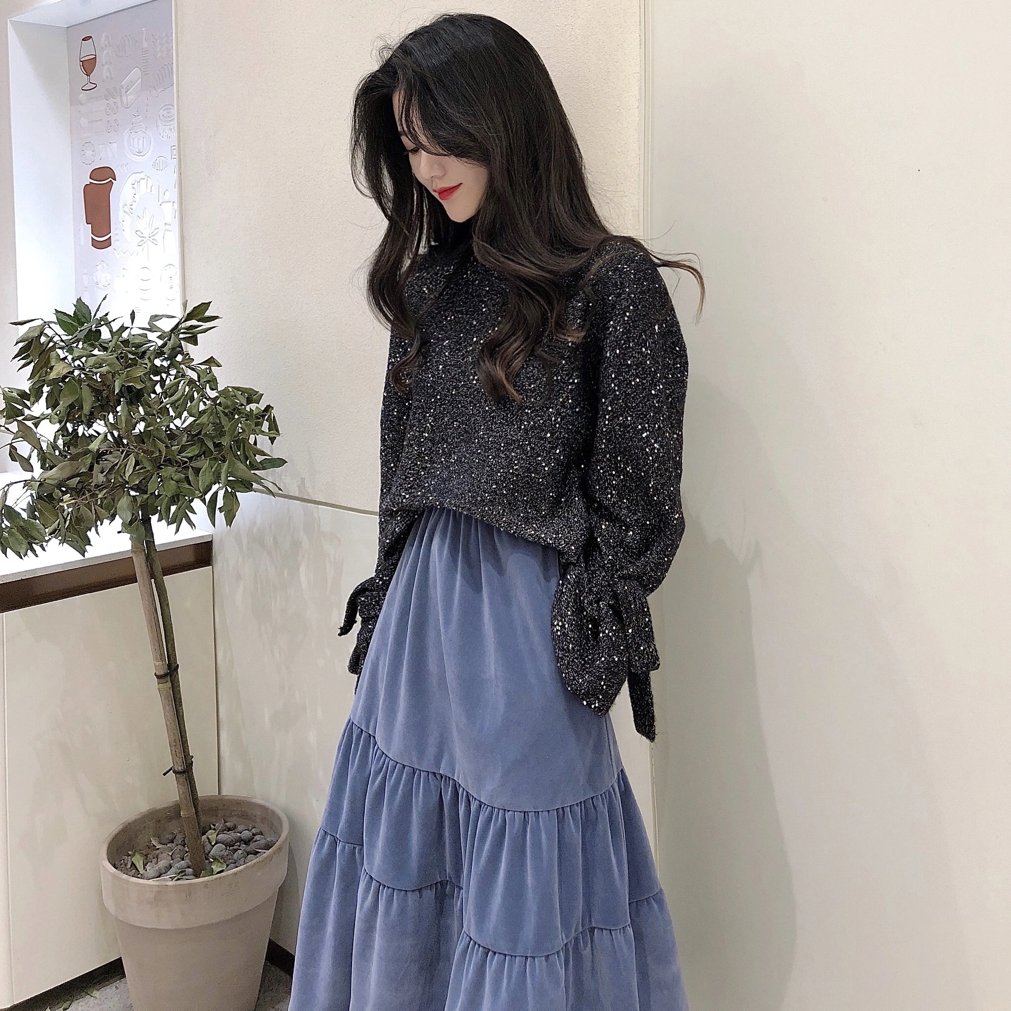 

Luxury Velvet Pleated Women Midi Skirts Thick Autumn Winter Elegant High Waist A-line Skirts Female Vintage Skinny Black Skirt