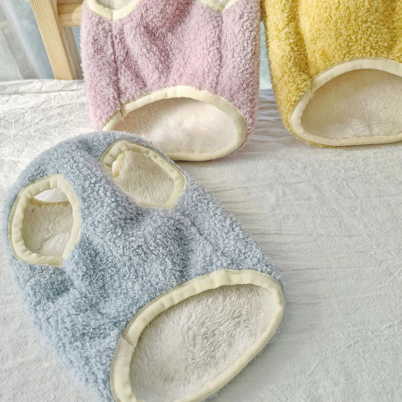 Собака карамельного цвета куртка для кошек зимняя флисовая Одежда питомцев