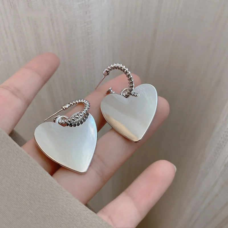 

Creative Personality Pearl Earrings Temperament Ear Jewelry for Women