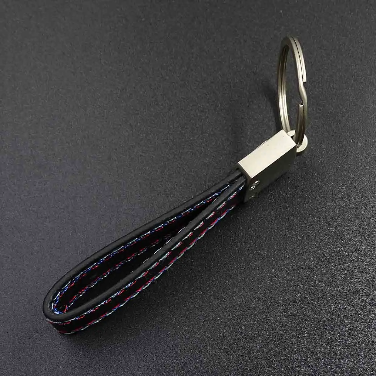 Модный металлический + Кожаный Автомобильный брелок для ключей интерьер