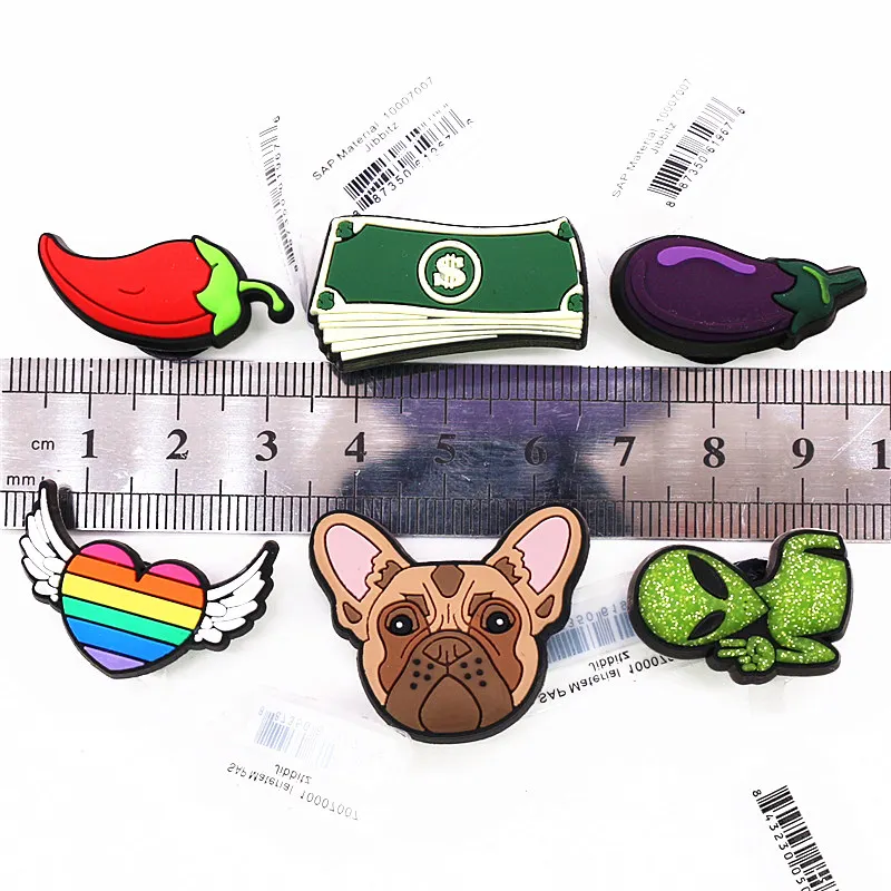 Novely PVC Alien Shoe Charms Sandals Accessories Cute Dog Dollar Chili Heart Shoe Decoration for Croc jibz Kids Party X-mas Gift