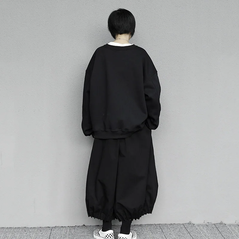 

[EAM] Black Pleated Wide Leg High Waist Calf-Length Trousers New Loose Fit Pants Women Fashion Tide Spring Autumn 2021 1DD4572