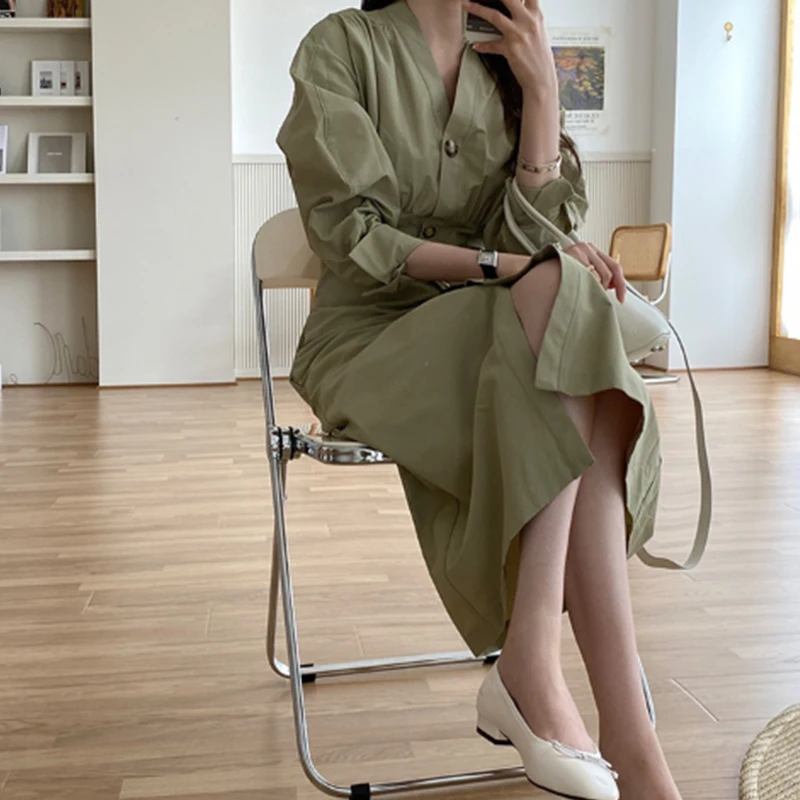 

2021 spring temperament simple v-neck puff sleeves single-breasted waist slim dress
