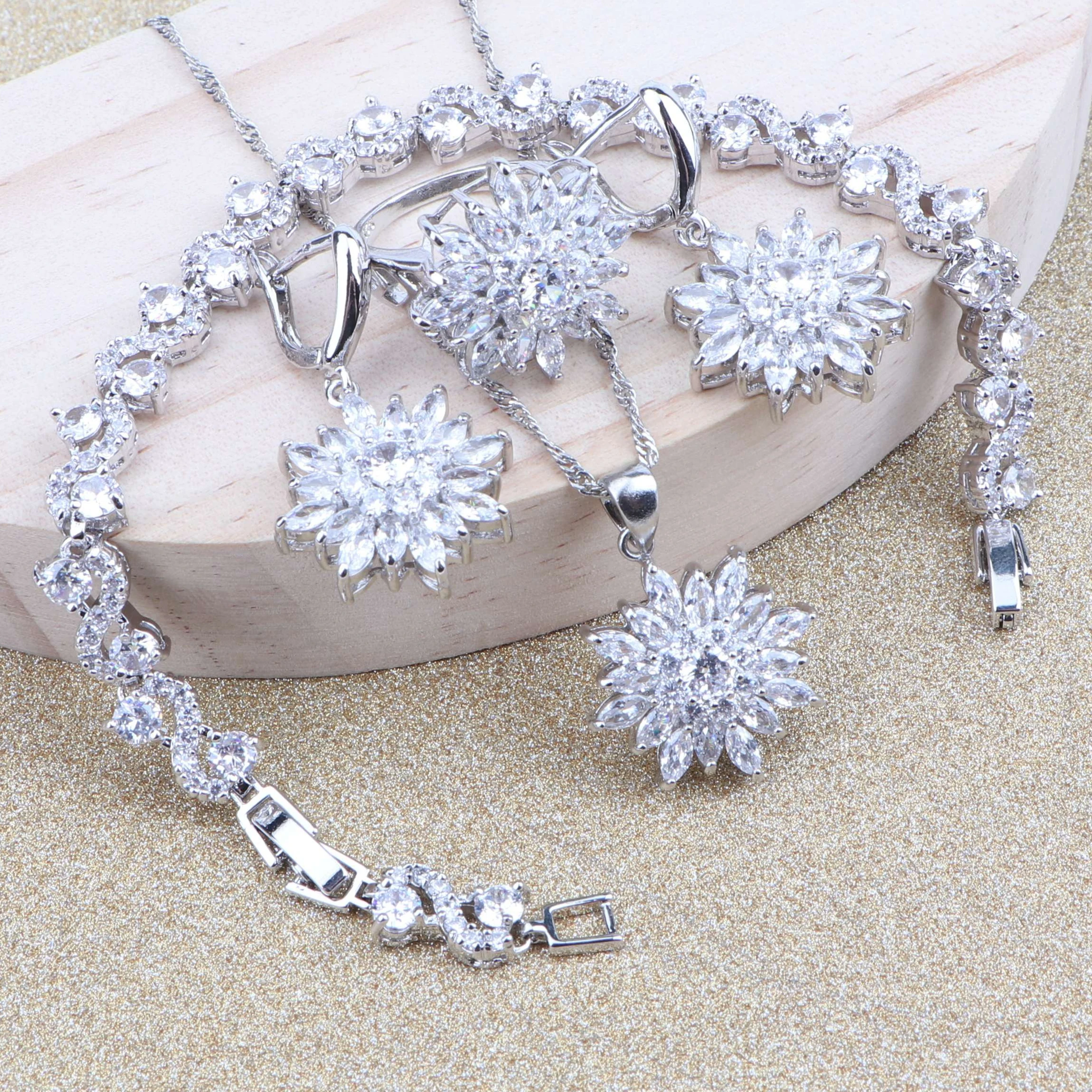 Женский комплект свадебных украшений из серебра 925 пробы с фианитом свадебное