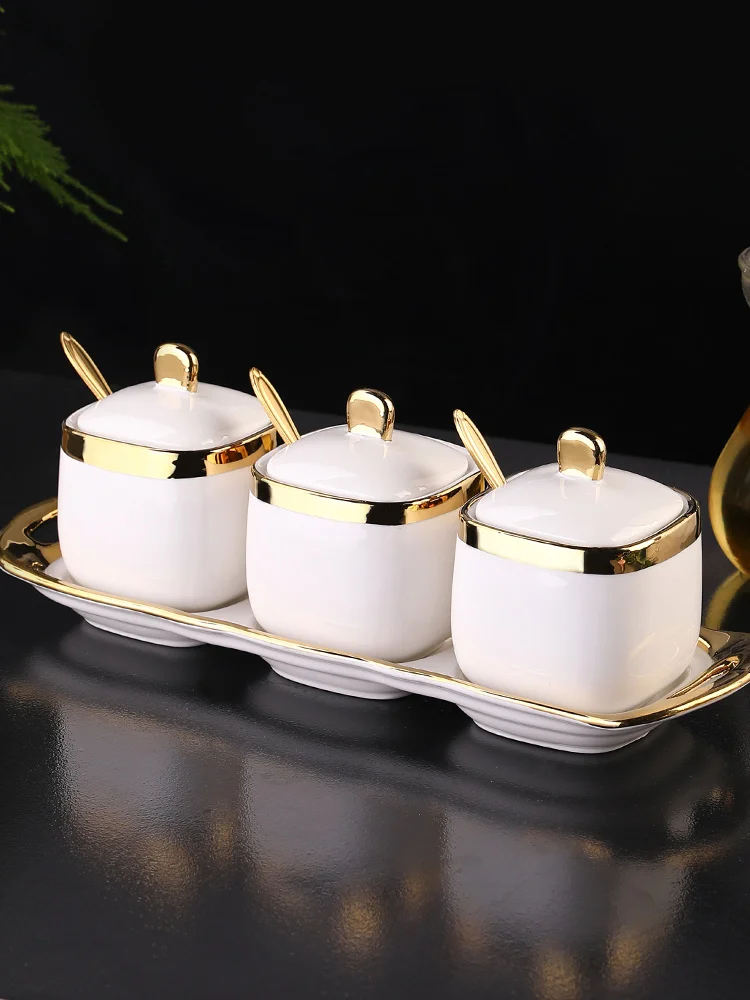 

Creative Luxury Spice Jar Lids Spoon Fashion Cute Ceramic Spice Jar Seasoning Organizer Cukierniczka Kitchen Storage DI50TWG